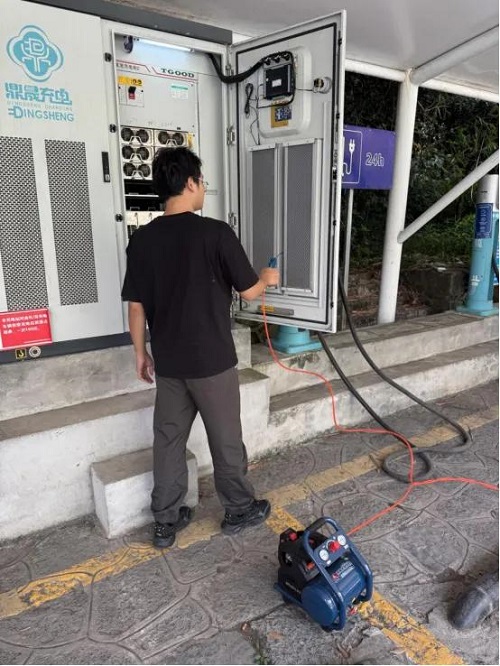 43db702ac561be56